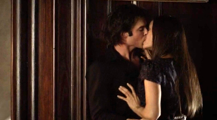 The Vampire Diaires_The CW_S4E7_My Brother's Keeper_Elena and Damon makeout