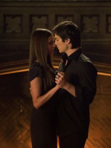 The Vampire Diaires_The CW_S4E7_My Brother's Keeper_Elena and Damon slow dance